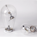 Lampe de table en verre soufflé à la main en cristal de conception unique avec lampes de table en verre métallique pour chambre à coucher